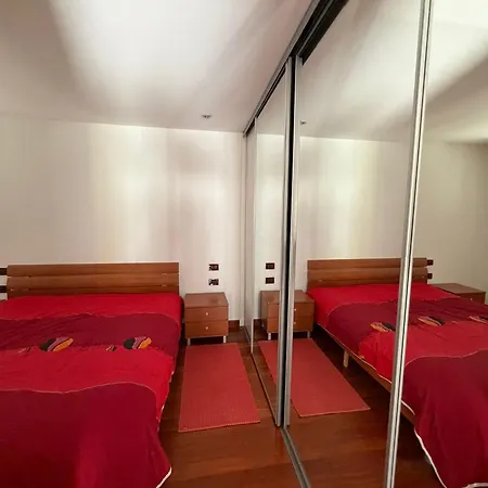 Leonora Apartment *