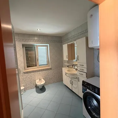 Apartment Leonora
